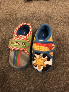 baby slippers size 5