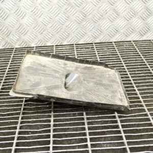 Peugeot 3008 MK2 SUV Batteriefach Pad 9817230480 1.6 Diesel 73kw 2018