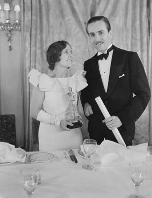 Walt Disney Wife Holding Oscar - Creator Mickey Mouse wins MPA awa - Old Photo