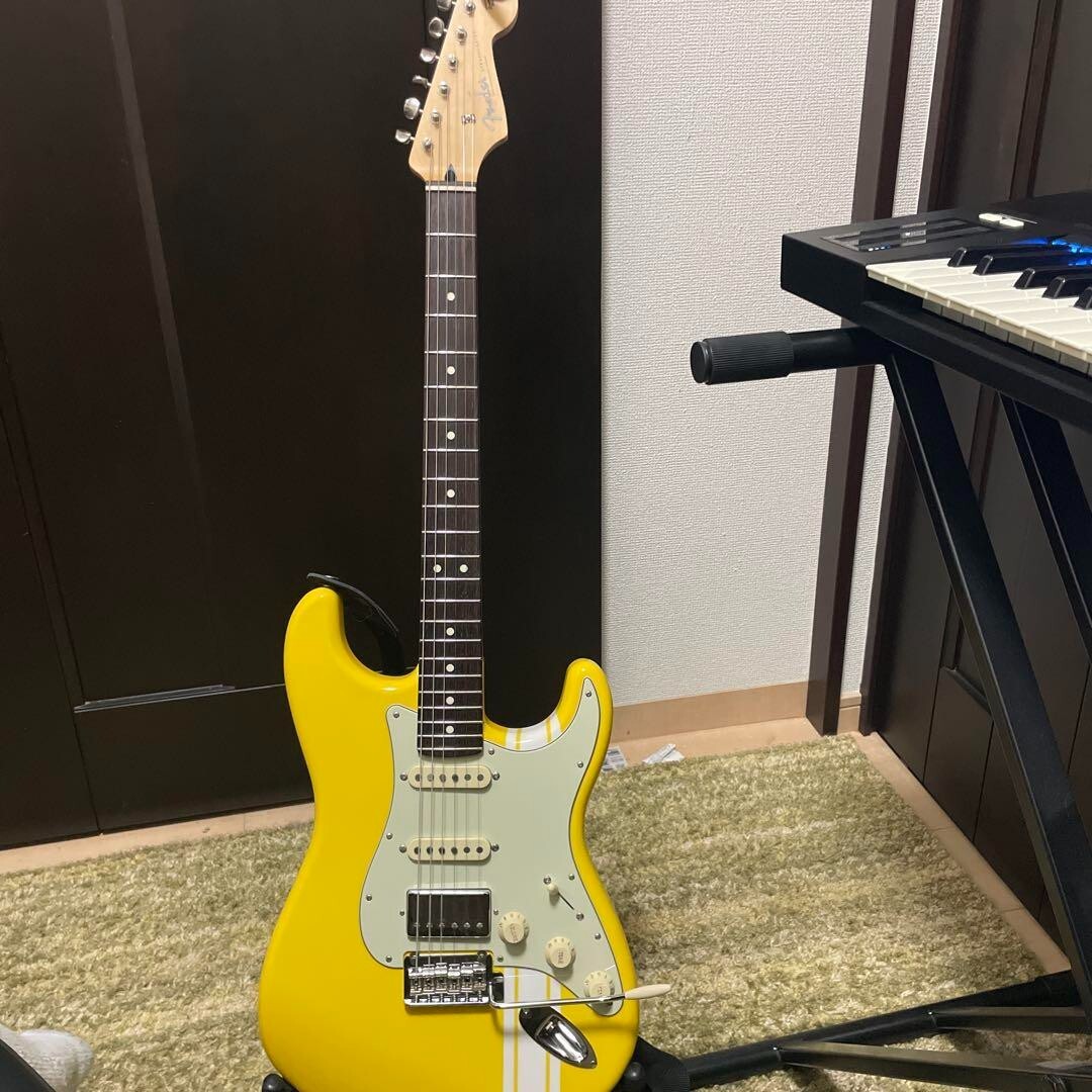 Fender Japan Hybrid II Stratocaster Limited Edition Musical