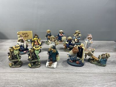 Lot Of 15 Lizzy High Four Inch Resin Figures  Valentine Bowman High Self Sitters