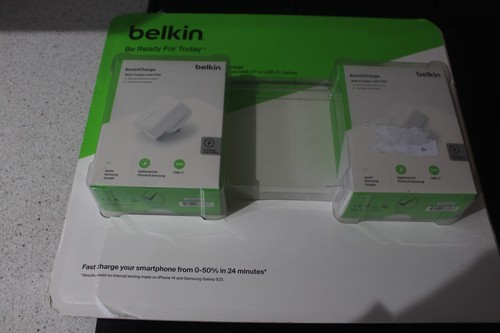 Two Belkin Boost Charge Wall Chargers - 第 1/1 張圖片