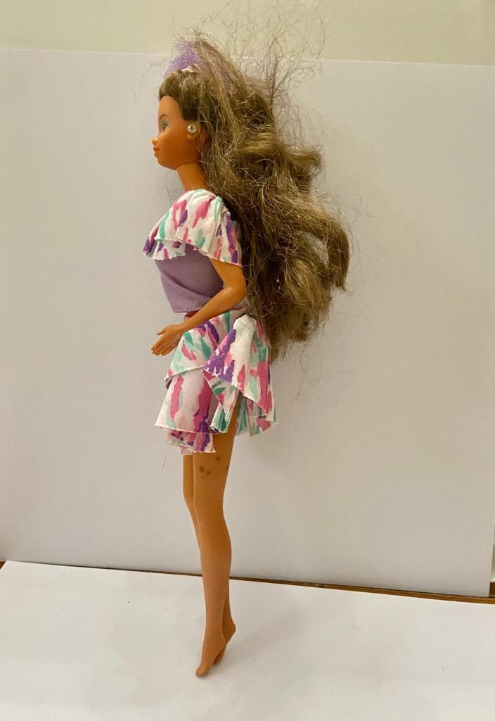 how do you dress for the 90s 1999 Cool Clips Christie Barbie  Sell4Value