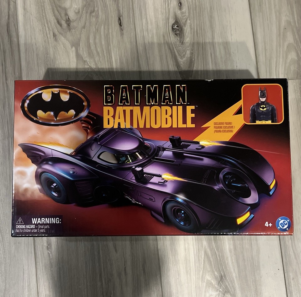 Spinmaster DC Comics the Batman Batmobile with Original 4" Figure