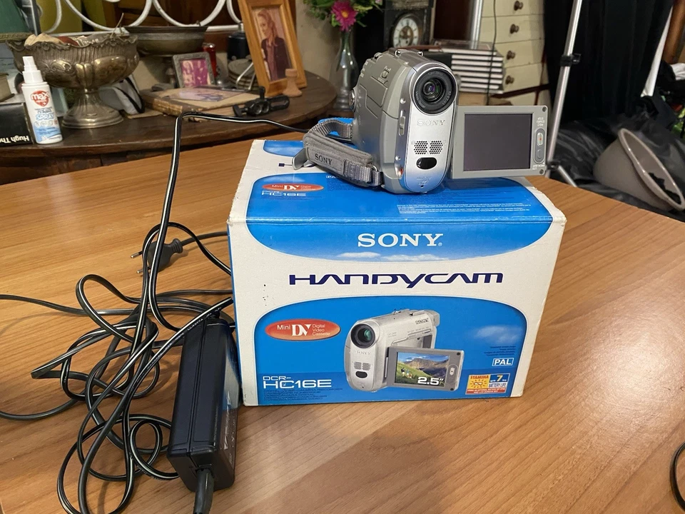 Telecamera Digitale Sony Handycam Mini Dv - Immagine 2 di 4