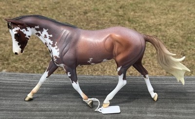 Breyer Full Moon Rising #1877 Traditional Model Horse Strapless