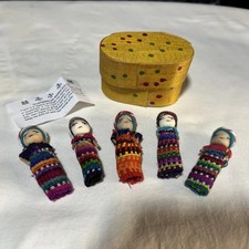 Vintage Guatemalan Worry Dolls Handmade Yarn 5 Figures Decorated Balsa Box