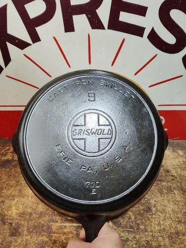 "Fully Restored" GRISWOLD CAST IRON #9  SKILLET Slant Logo 11" Seasoned