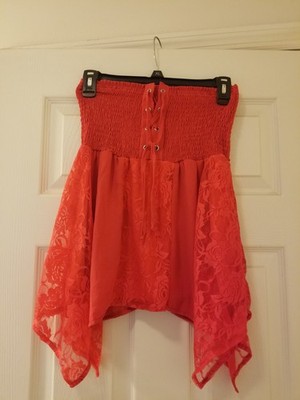 Venus NWOT Tube Top Womans Size Small Red With Lace Roses
