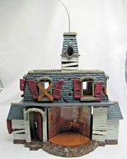 Hallmark Mansion on Ravenwood Lane Haunted House Display 2004 no music or LEDs