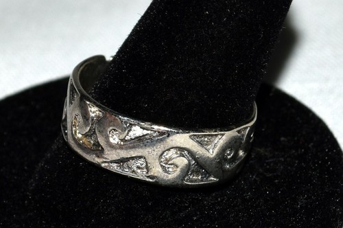 Anillo banda plata esterlina diseño remolinos con rizos finales vintage 3,22 gramos talla 9 - Imagen 2 de 4