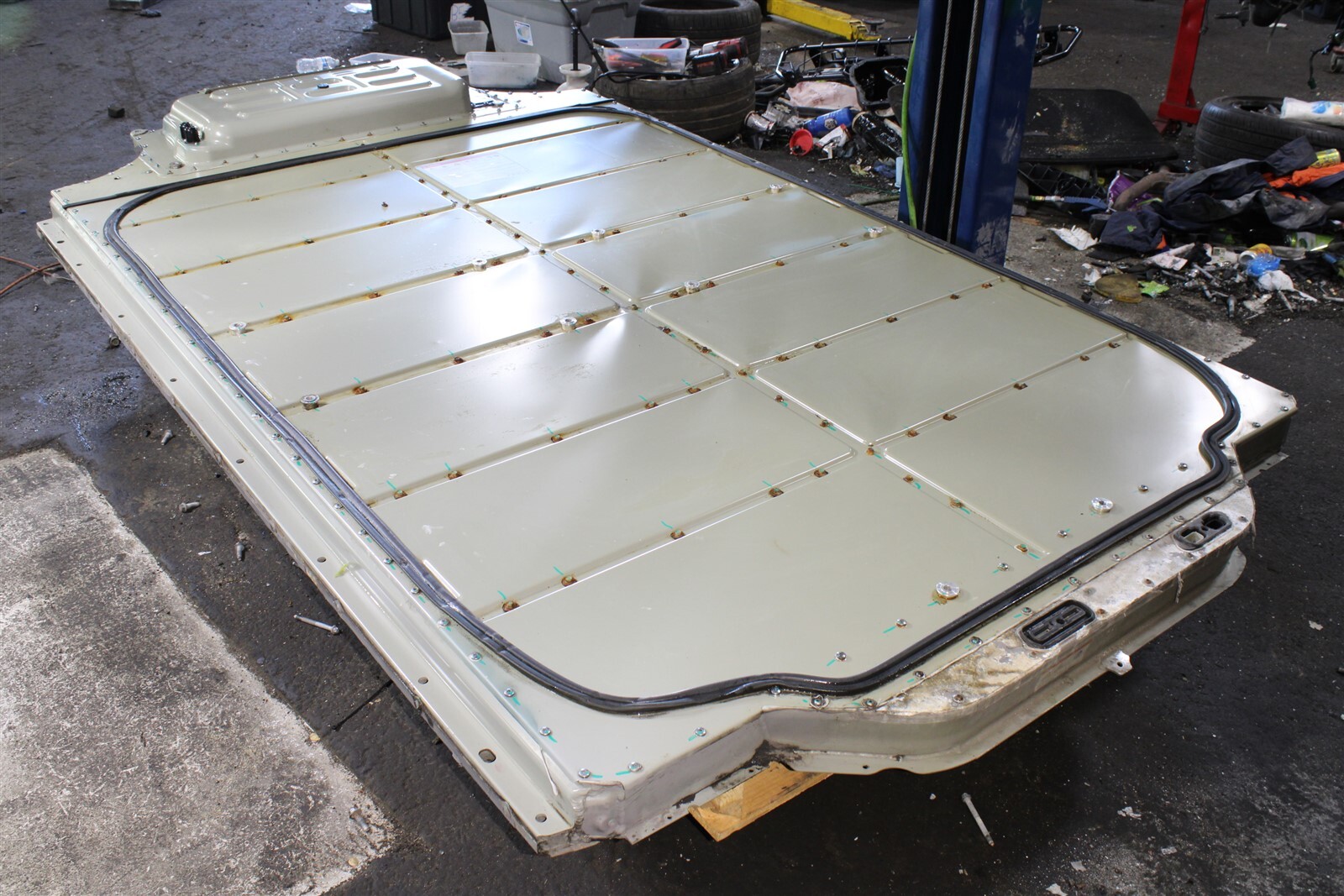2013-tesla-model-s-60-kwhr-battery-assembly-1020422-00-a-ebay