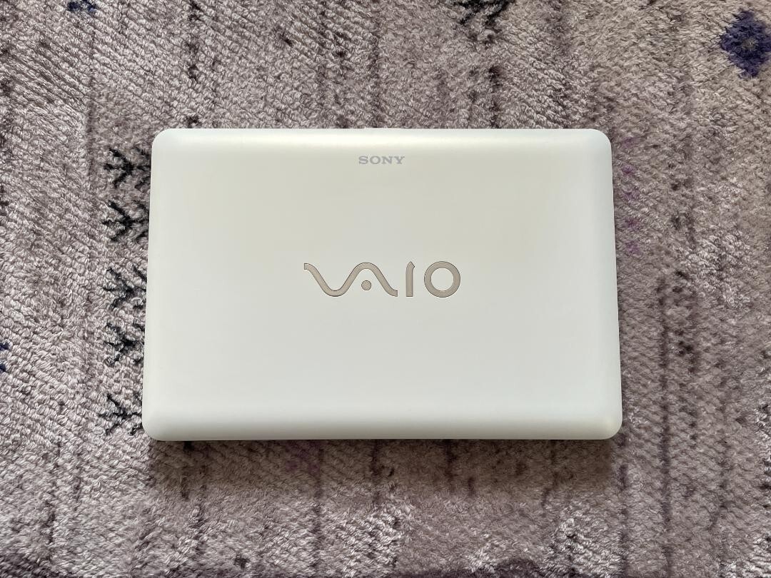SONY VAIO W VPCW119XJ/W White Windows10 mini-notebook PC SONY VAIO W VPCW119XJ/W White Windows10 mini-notebook PC