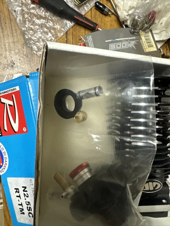 Werks Racing B6 Pro Nitro Engine- TL21B6PRO BRAND NEW RARE POWER HOUSE w/plugs - Image 4 of 4