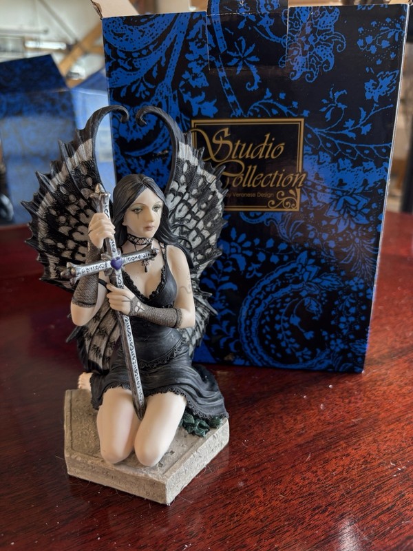 LOST LOVE MOURNING GOTHIC FAIRY/ HAND CRAFTED FIGURINE/VERONESE /ANNE STOKES