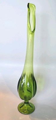 Viking Glass Vintage 16.25'' Avocado Olive Green Swung Pedestal Vase 6 Petal