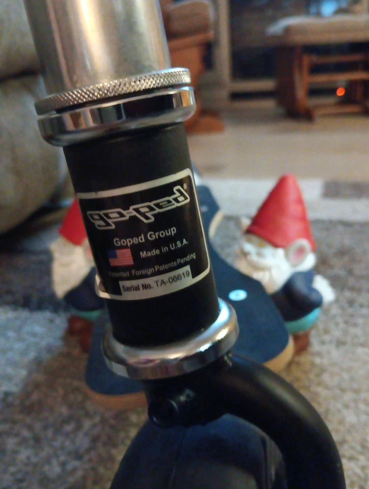 Go-Ped Kick-Ped Push Scooter Plegable Adulto Viajero Clásico Negro Hecho en EE. UU. Foto 3 de 4