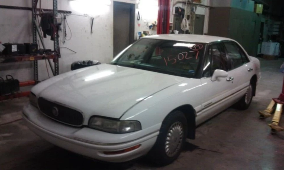 LESABRE   1999 Valve Cover 99291-1 Foto 2 de 4