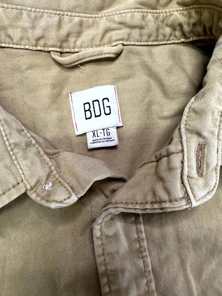 BDG Shirt Men's XL Beige Pockets Collared Long Sleeve Button-Up Outdoor - Image 3 of 4