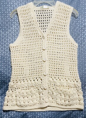 Vintage RR Irish Hand Crochet White Handmade Sweater Vest w Pockets Cottagecore