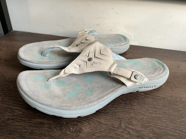 merrell thong sandals