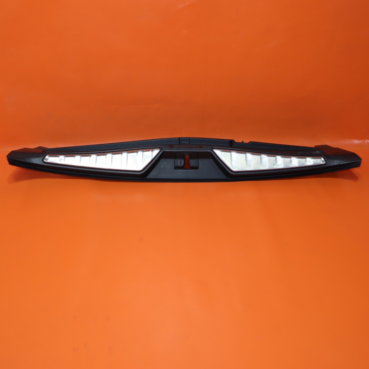 MASERATI QUATTROPORTE TRUNK COVER SILL 2016 2017 2018 2019 2020 2021 670013681