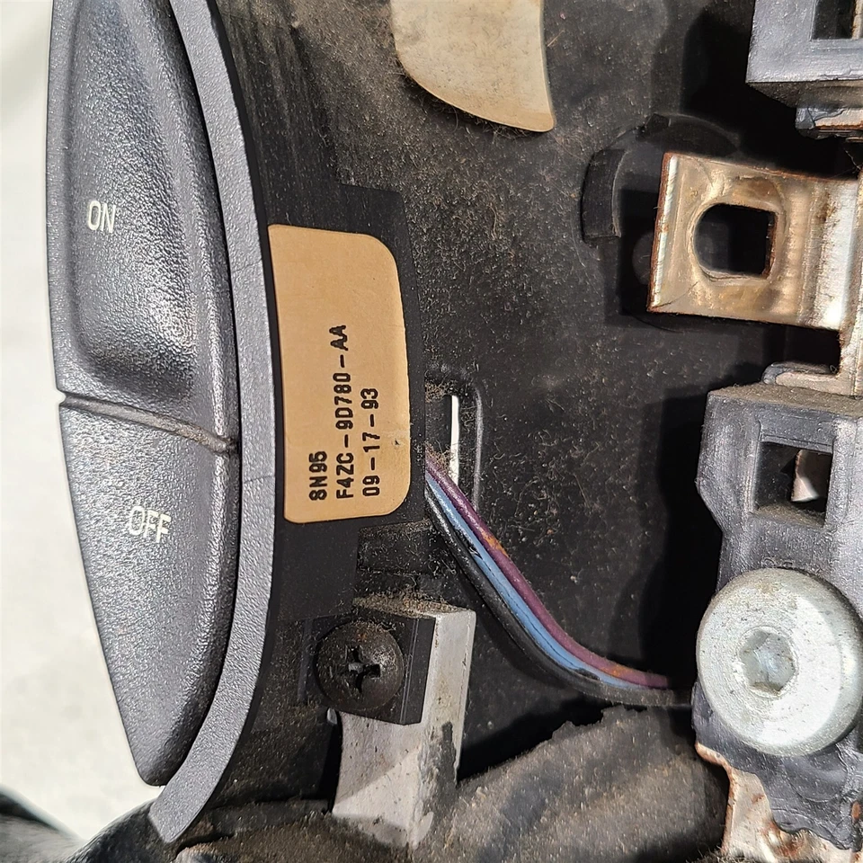 Volante Mustang GT 94-98 color negro Aa7417 Foto 3 de 4