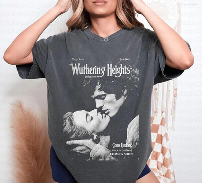 Wuthering Heights Emily Brontë Gothic Romance T-shirt
