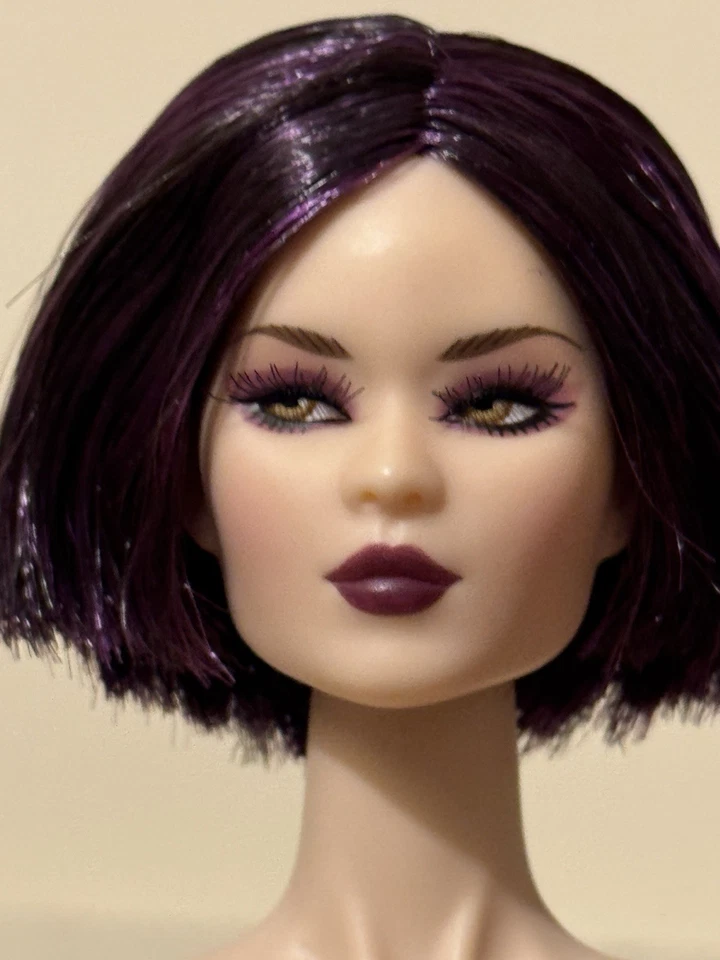 Meteor - Fierce Seduction Navia Pham - Integrity Toys x Sachika - Nude Doll ONLY - Image 3 of 4