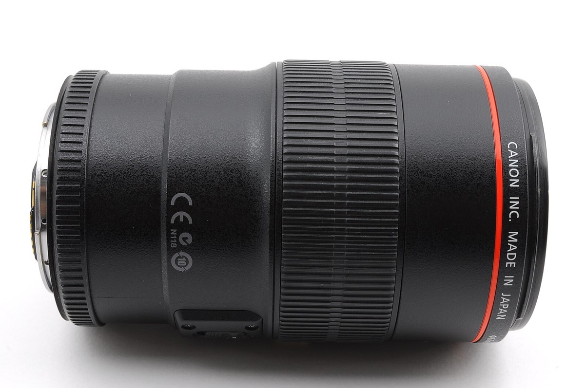 Canon EF 100mm f/2.8L MACRO IS USM Lens + Hood [Near Mint Canon EF 100mm f/2.8L MACRO IS USM Lens + Hood [Near Mint