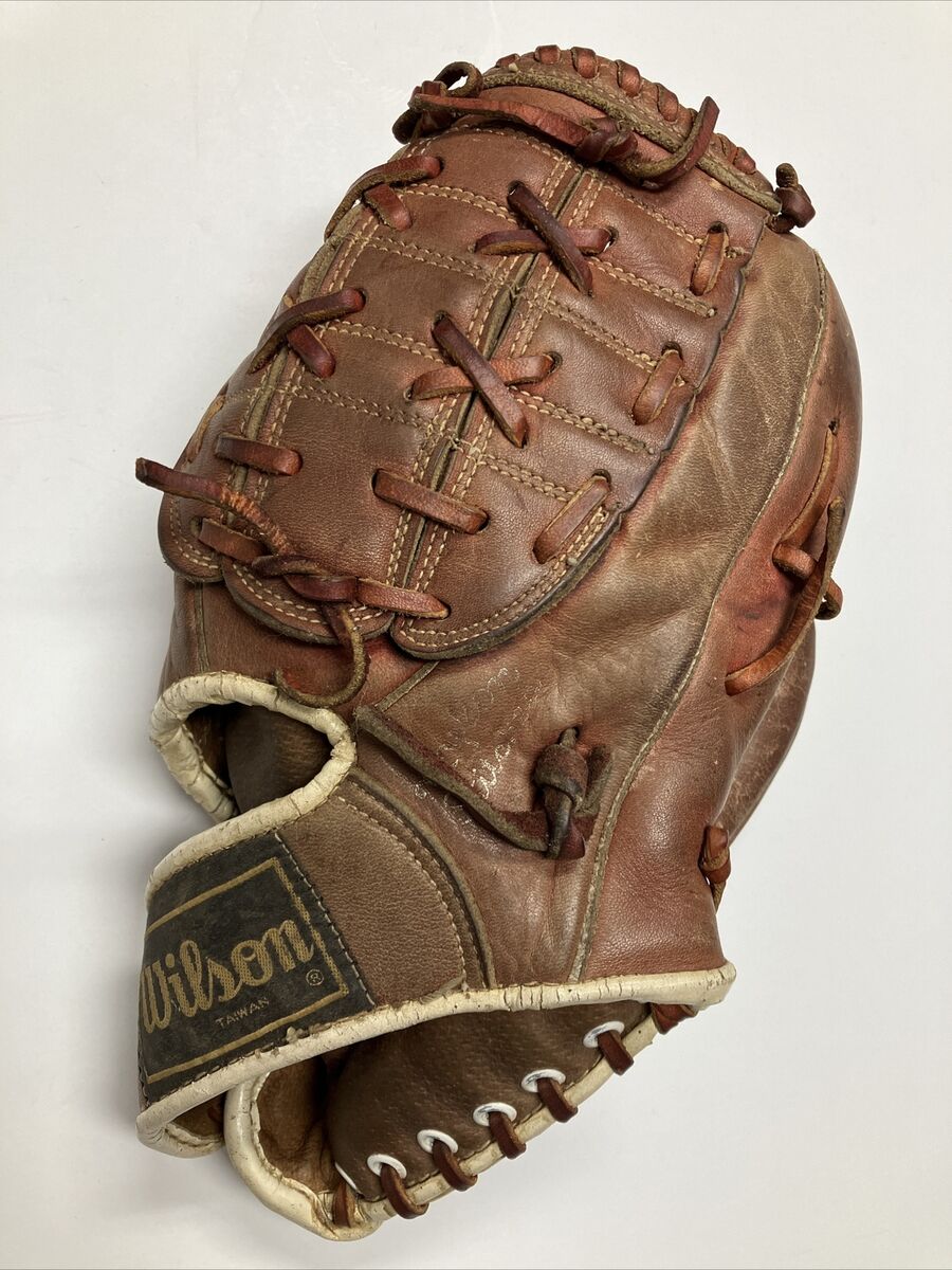 Vintage Wilson A2664 Baseball Glove - Youth Leather Craft Vintage Wilson A2664 Baseball Glove - Youth Leather Craft
