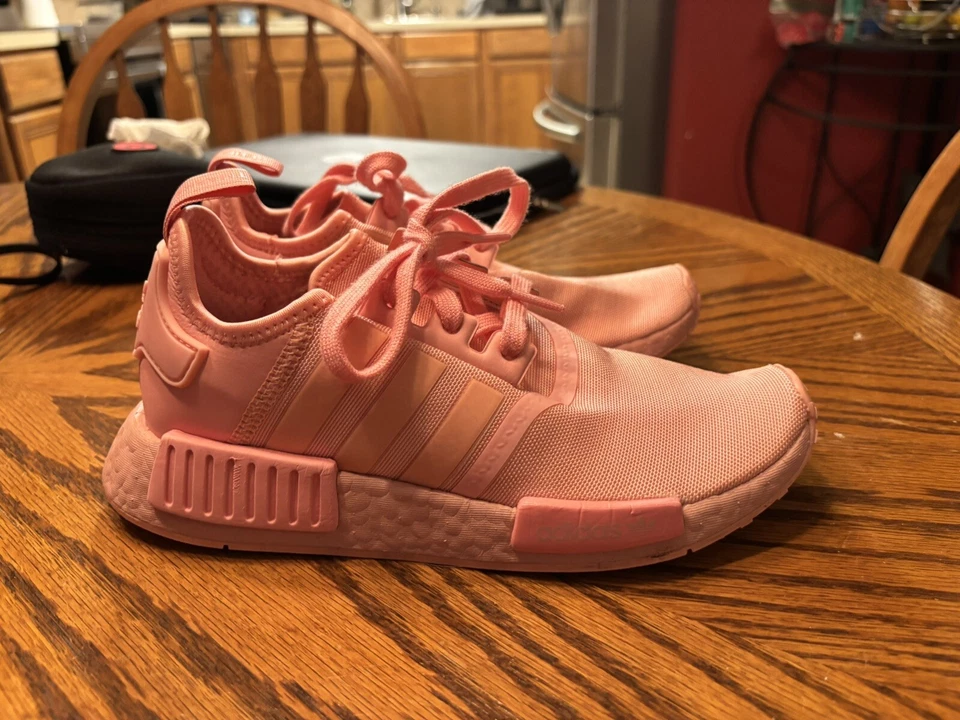 Size 6 (GS) - adidas NMD R1 Low Glory Pink - Image 2 of 4