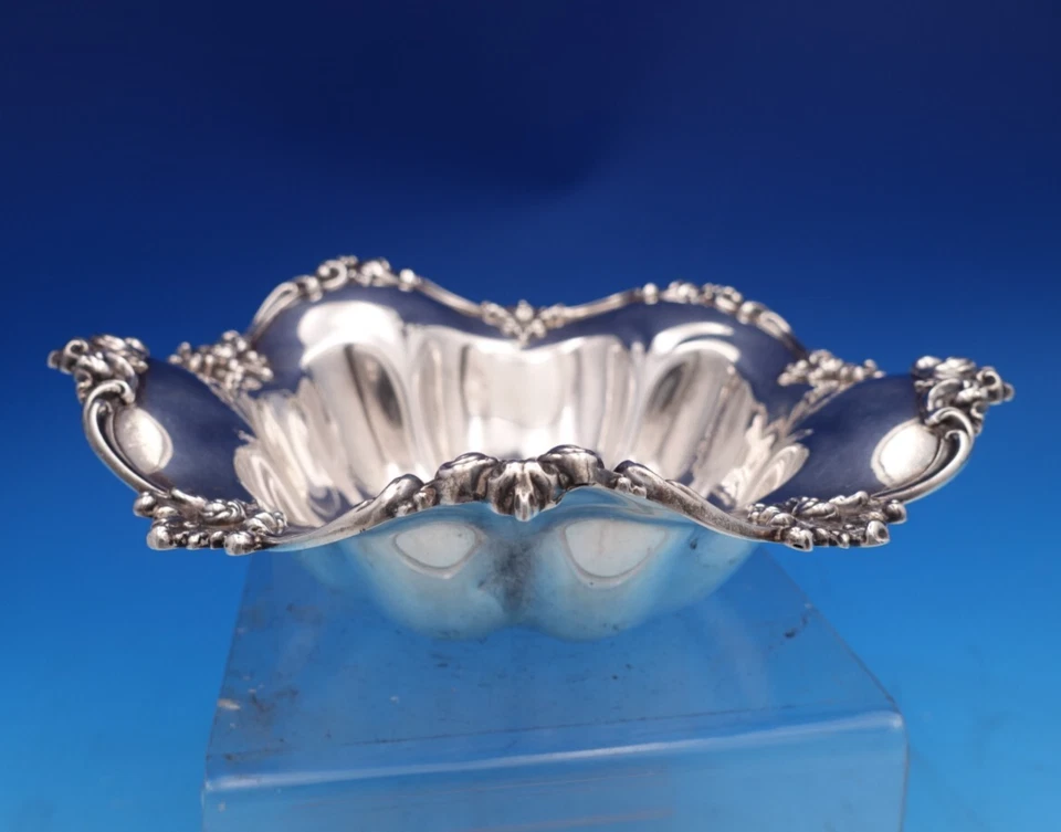 Elegante aka L'elegante by Reed and Barton Sterling Silver Oyster Bowl (#8496) Foto 3 de 4