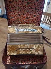 Altes diatonisches Knopfakkordeon Feierstunde C–F, 2-reihig 8-bassig Momentreg.