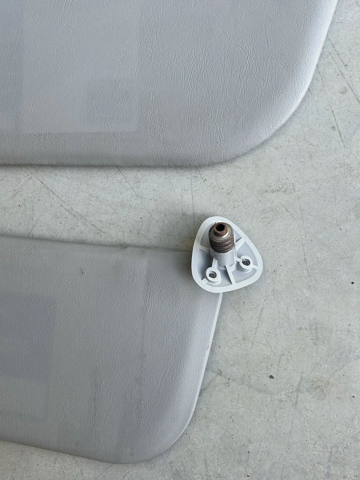 Пара виниловых серых серых солнцезащитных козырьков 1997-2019 Ford E-Series Econoline E250 E350 A - Изображение 4 из 4