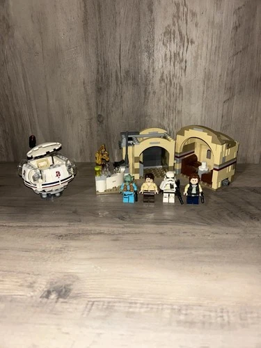 LEGO Star Wars Mos Eisley Cantina 75205 Complete Set Minifigures