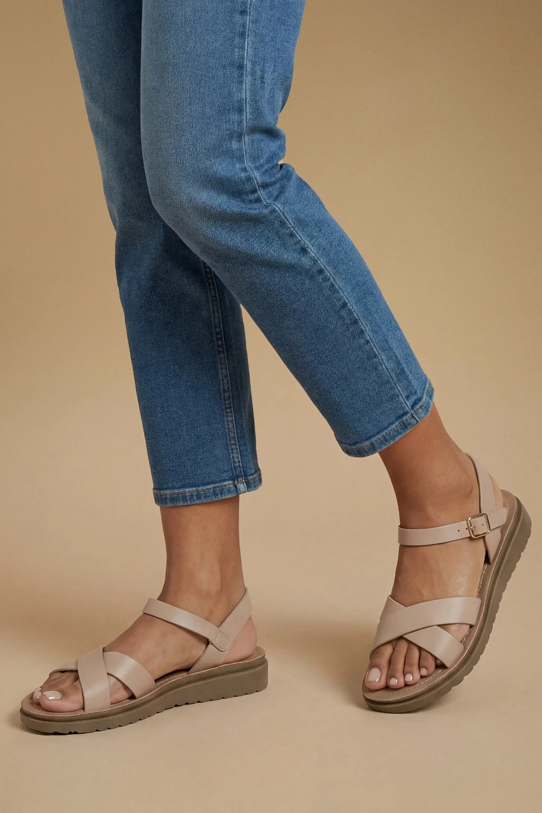 Good For The Sole Wedges Womens Daywear Sandals
