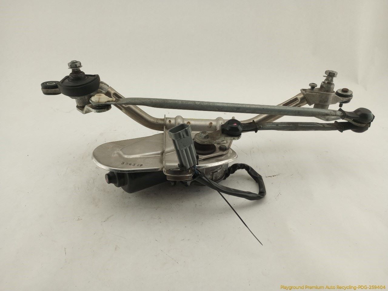 Maserati Quattroporte M139 Windshield Wiper Transmission Fits 2003-2008 03 04 05