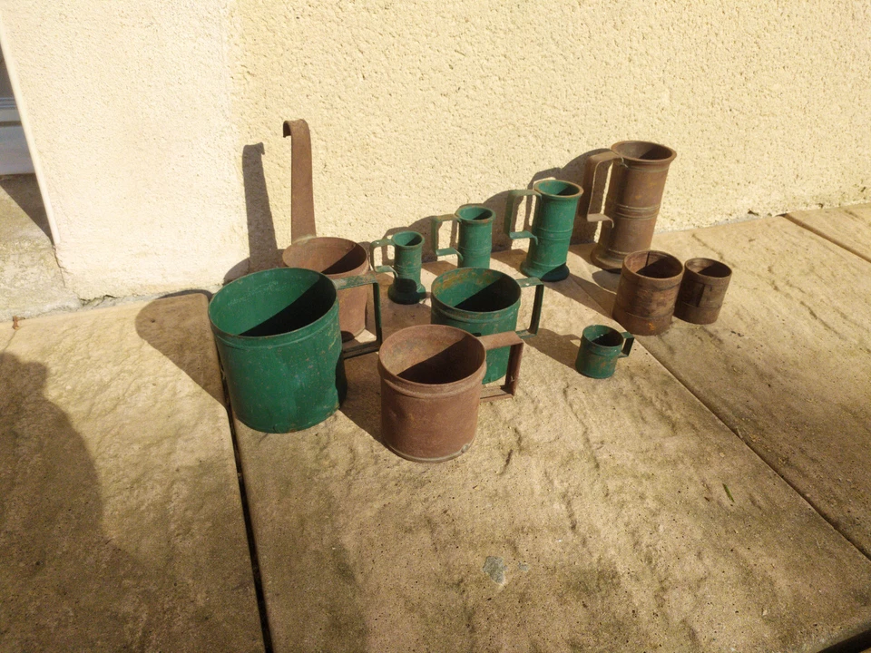 Lot de mesures anciennes à lait et à grains - Photo 2/4
