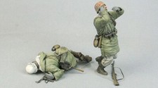 1/35 resin figure model Two German wounded soldiers unassembled unpainted