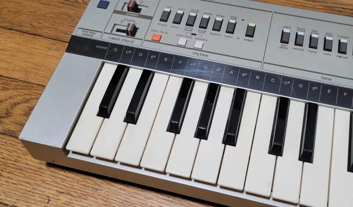 WORKING! Casio Casiotone MT-85 Portable Synthesizer Keyboard