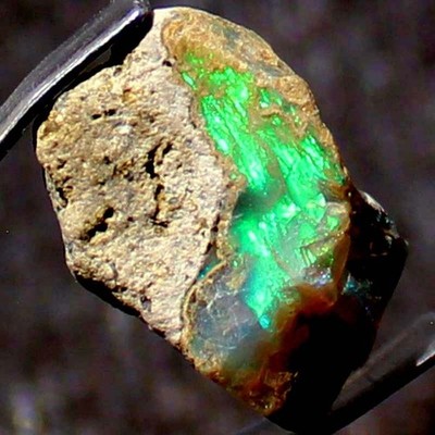 04.05CT A+ Rare 100% Natural Ethiopian Opal Rough Welo Fire Opal Rough 11X17X6mm