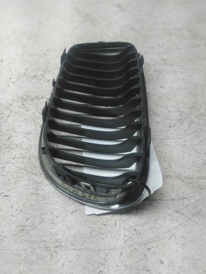 (LOCAL PICKUP ONLY) Passenger Grille Bumper Convertible Upper Fits 11-13 BMW 328 Foto 2 de 4