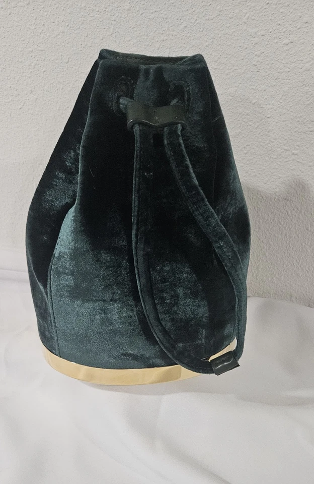 Tyler Ellis Grace Wrist Pouch Purse Handbag Green Velvet With Leather Base & Top - Image 2 of 4