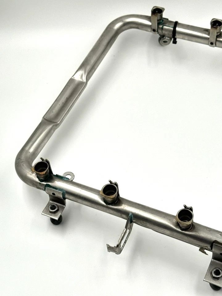 VW TOUAREG 2004-2007 4,2 L RIEL DE COMBUSTIBLE 077133681 AB VIN PROBADO Foto 4 de 4