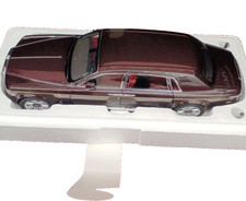 KYOSHO 1/18 Year of the Dragon Rolls-Royce Phantom EWB Wine Red