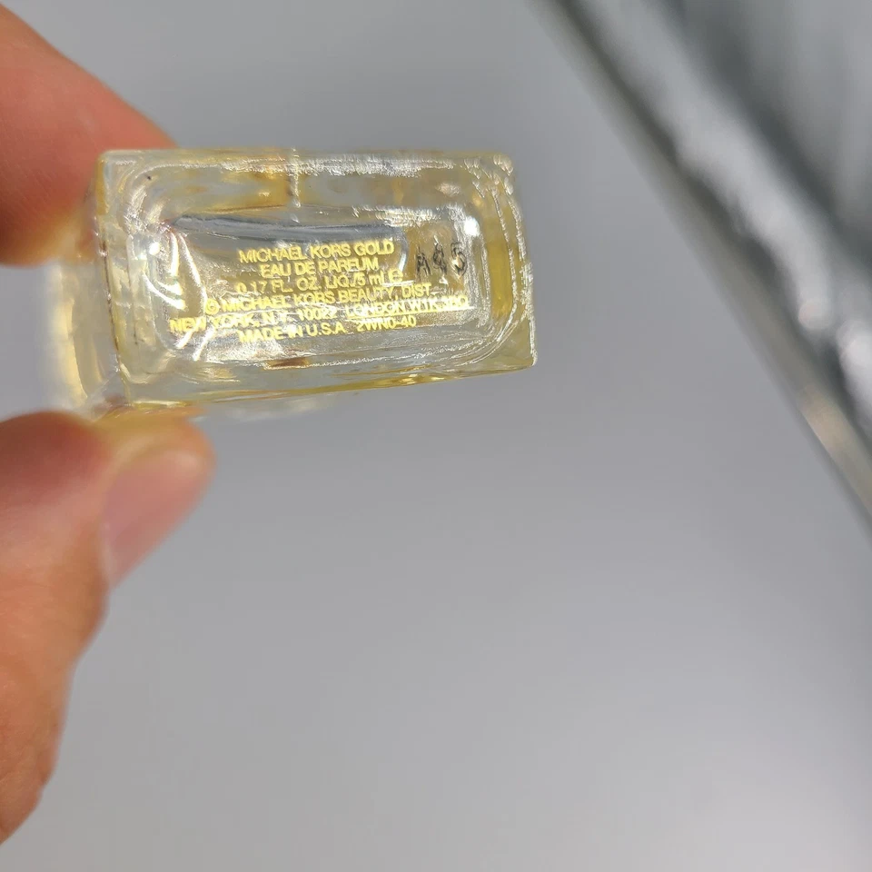 迈克高仕女士金色玫瑰 0.17 盎司/5 毫升淡香精微型飞溅 — 第 4/4 张图片