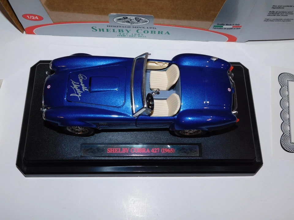 CARROL SHELBY SIGNED + COA - Shelby Cobra 427 1965 - HERITAGE MINT 1:24 DIECAST - Image 2 of 4