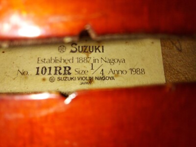 Suzuki model 101RR size 1/4 violin, Japan 1988, with case & bow