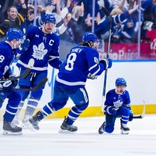 Chris Tanev Toronto Maple Leafs 11x14 unsigned photo